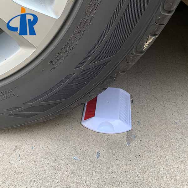 <h3>Rohs Tempered Glass Road Reflector For Airport</h3>
